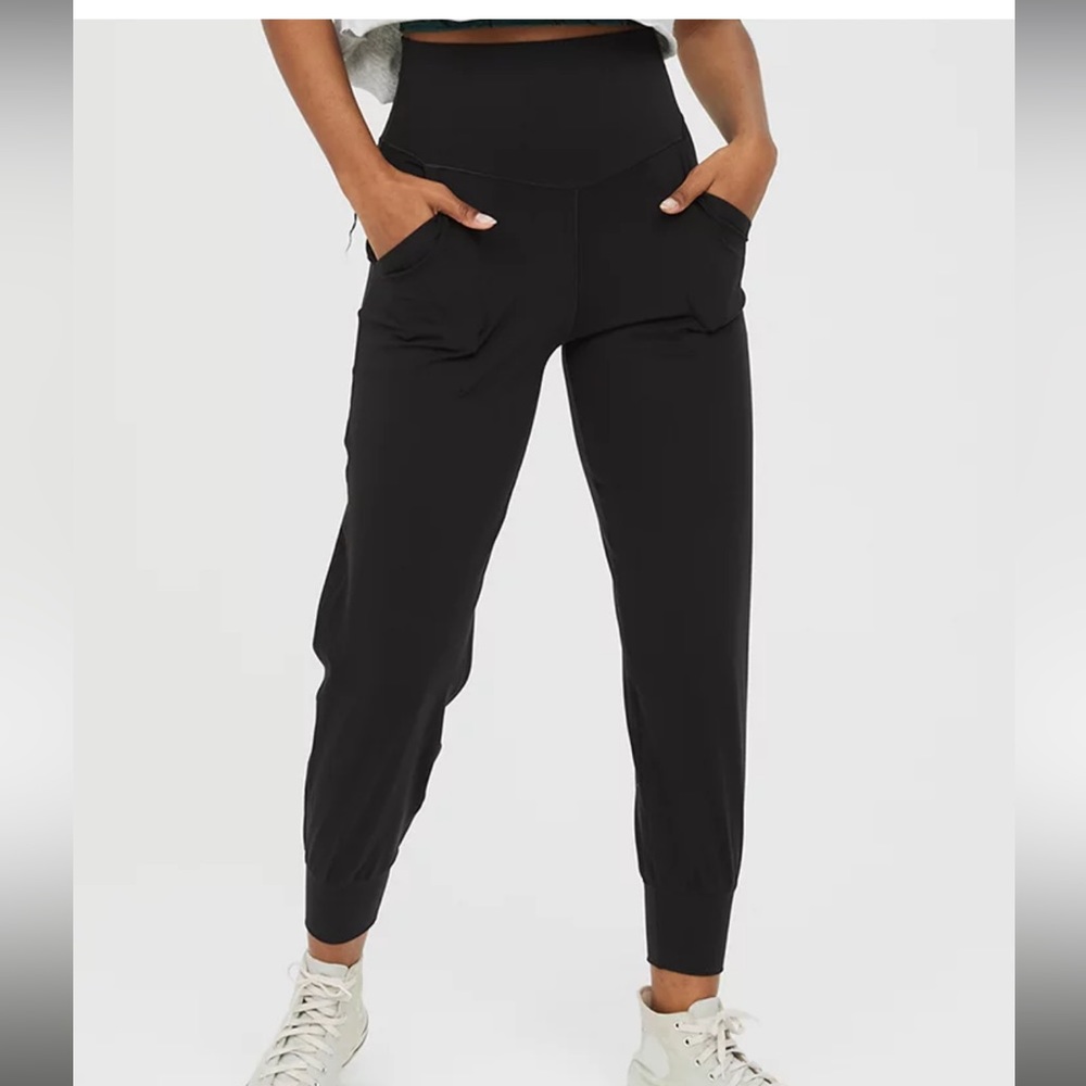 offline aerie black joggers size small